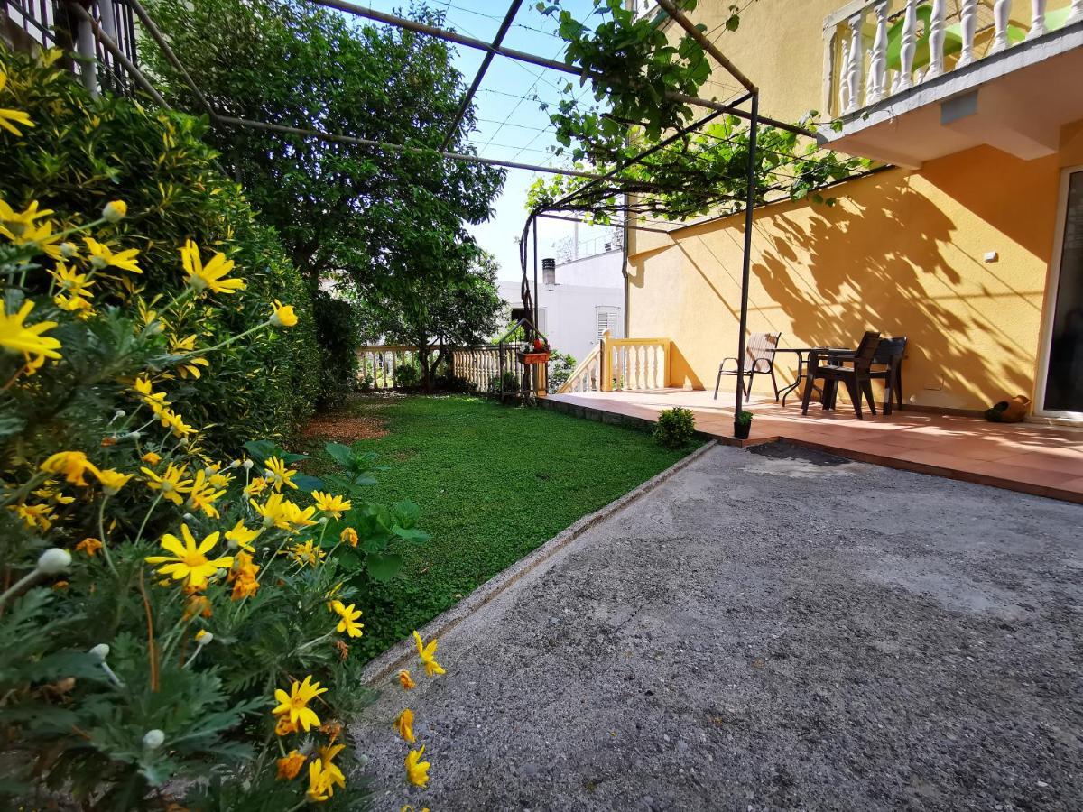 Apartments Vila Andja Sveti Stefan Eksteriør bilde